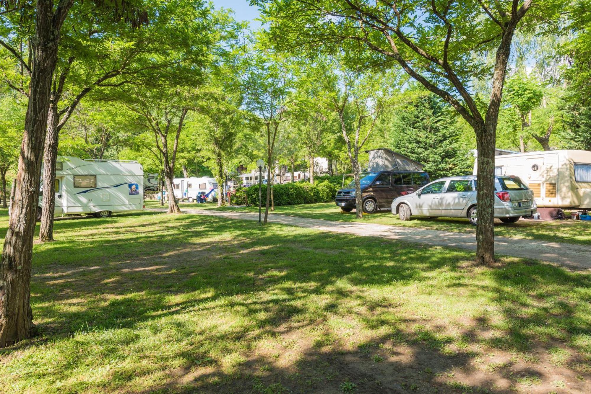Camping Village Il Poggetto Troghi Экстерьер фото