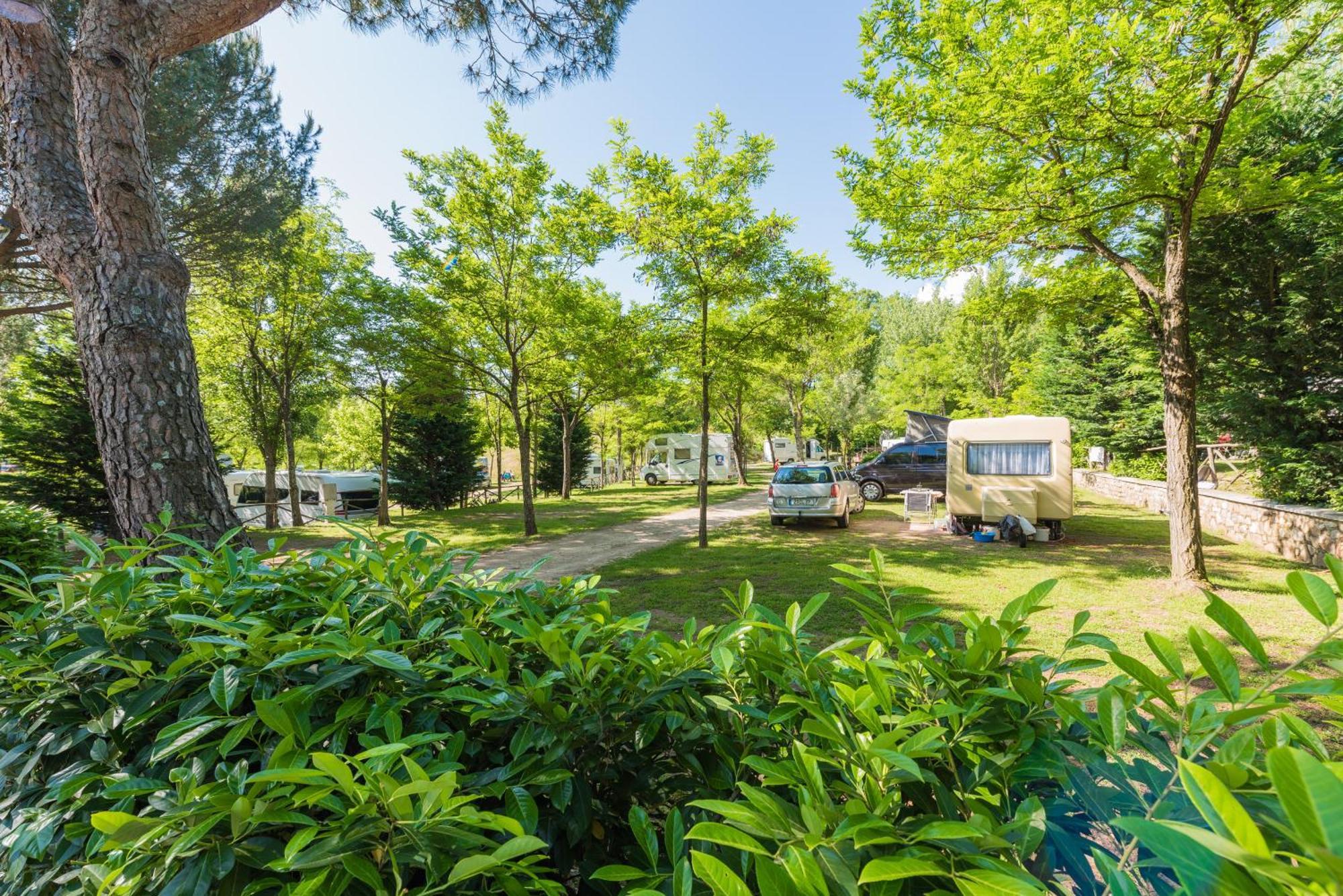 Camping Village Il Poggetto Troghi Экстерьер фото