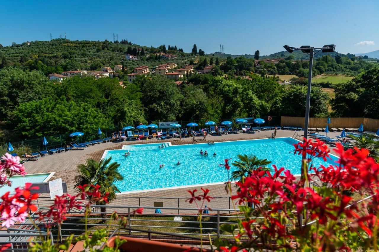 Camping Village Il Poggetto Troghi Экстерьер фото