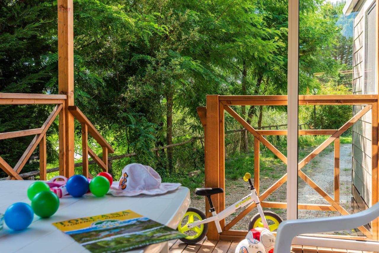 Camping Village Il Poggetto Troghi Экстерьер фото